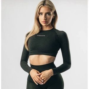 Alphalete Amplify Long Sleeve Evergreen M